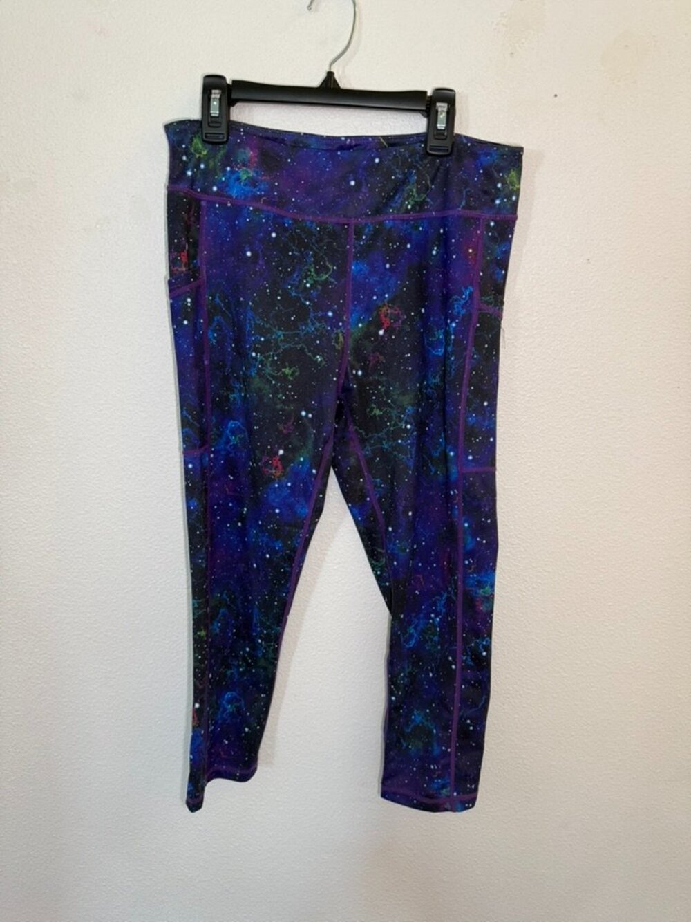 CVG Leggings Size large.  (item #5)